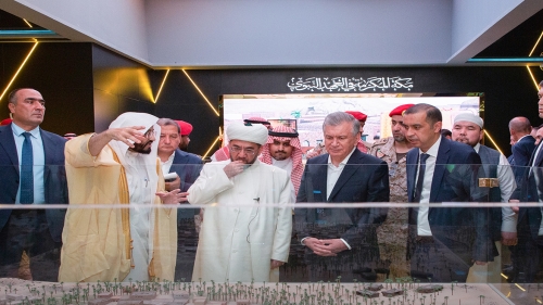 President of Uzbekistan Visits International Fair and Museum of the Prophet’s Biography and Islamic Civilization