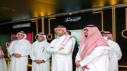 Director General of Saudi Arabian Airlines visits International Fair and Museum of the Prophet's Biography