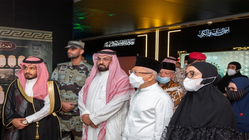 Vice President of Indonesia visits the International Fair and Museum of the Prophet’s Biography and Islamic Civilization