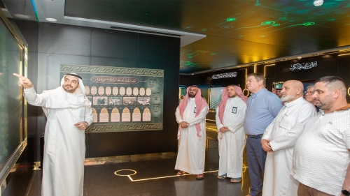 Former President of Albania Visits International Fair and Museum of the Prophet’s Biography and Islamic Civilization